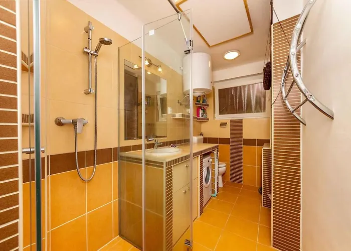 In 40847 Balatonmariafurdo